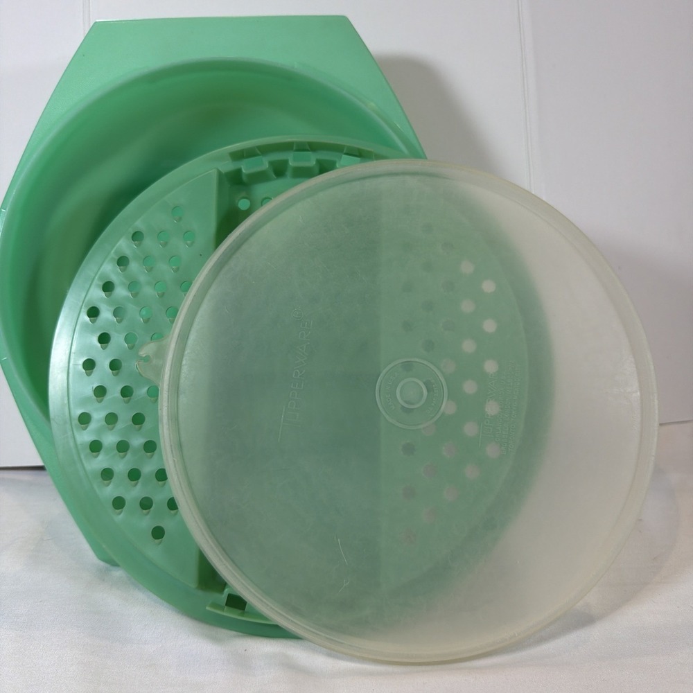 Vintage Tupperware Jadeite Green Cheese Grater Bowl 3 Pc Set Lid Strainer Insert